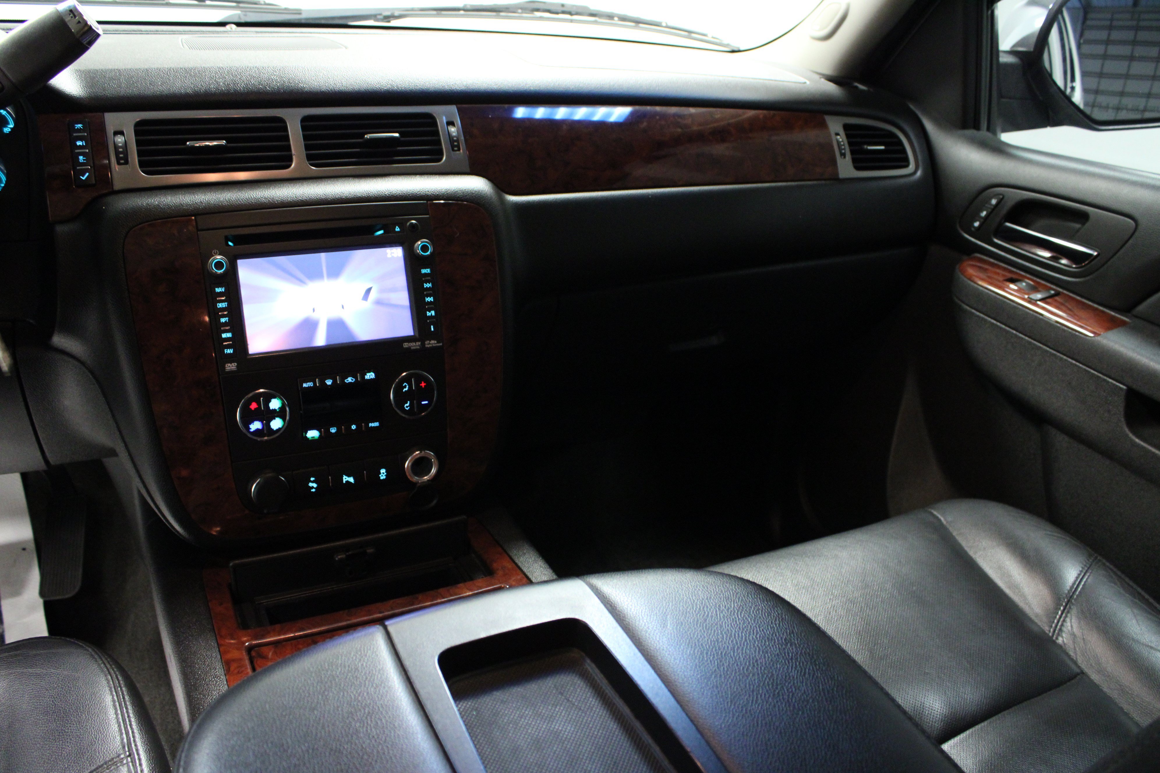 Used 2012 Chevrolet Tahoe LTZ AWD/4WD image 20