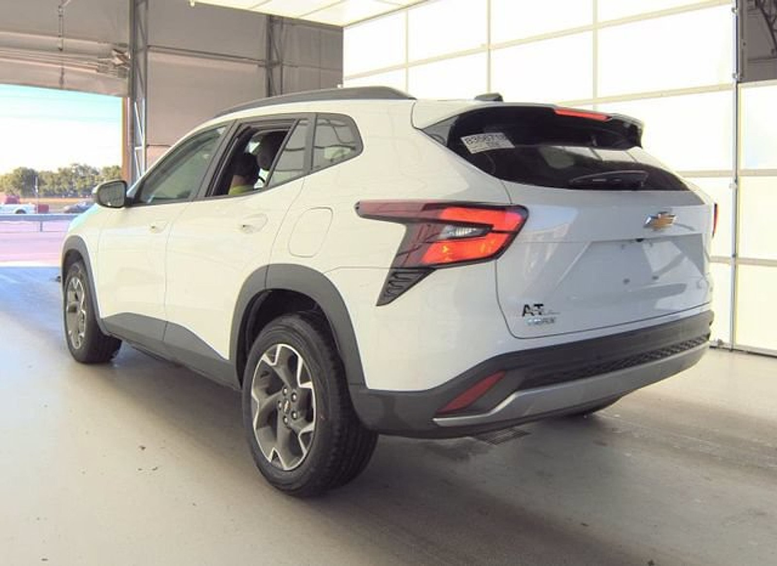 Used 2024 Chevrolet Trax LT w/ Driver Confidence Package FWD image 7