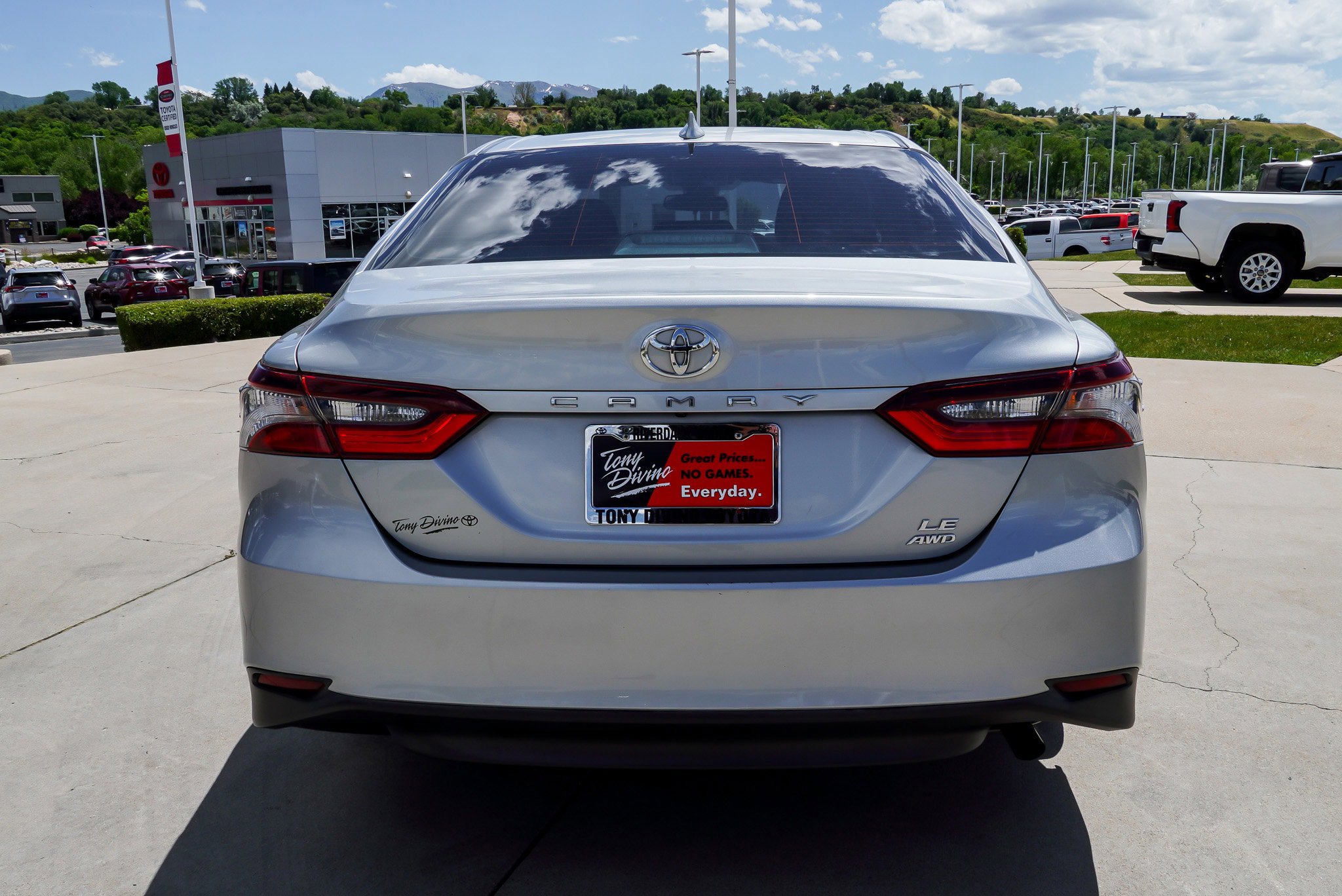 Certified 2022 Toyota Camry LE AWD/4WD image 7