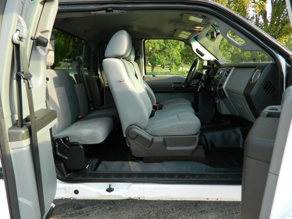 Used 2011 Ford F250 XLT w/ Advanced Security Group AWD/4WD image 11