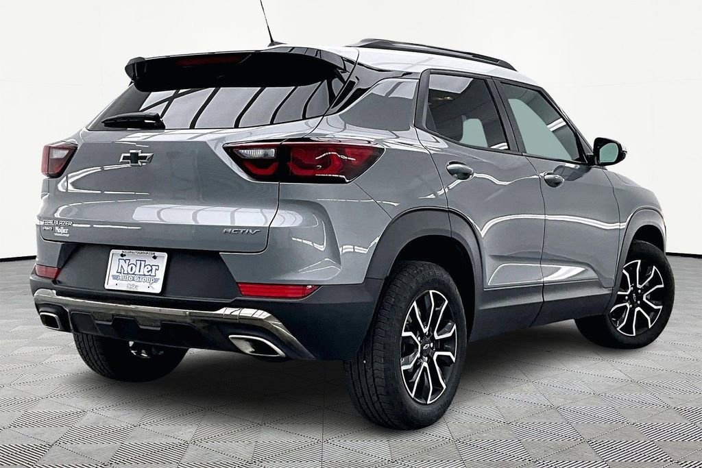 Used 2024 Chevrolet TrailBlazer ACTIV image 2