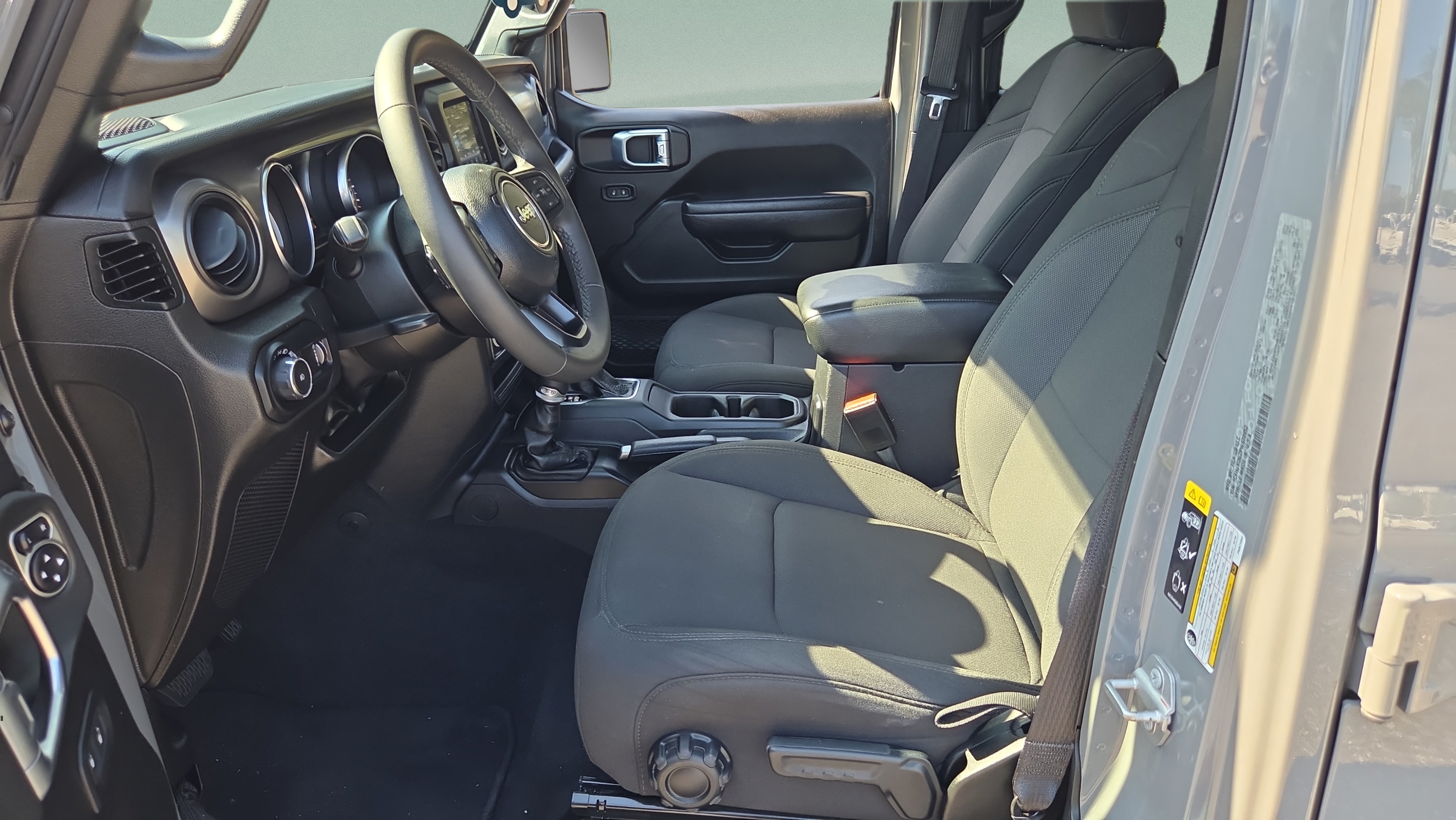 Used 2023 Jeep Wrangler Unlimited Sport AWD/4WD image 9