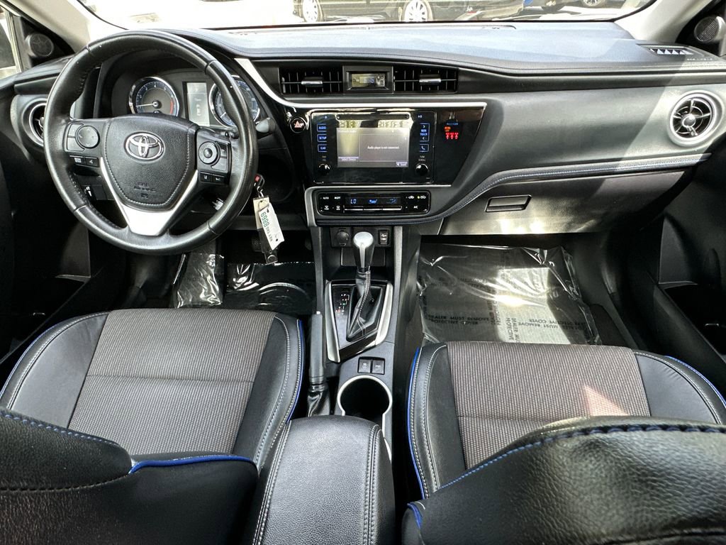 Used 2018 Toyota Corolla SE image 11