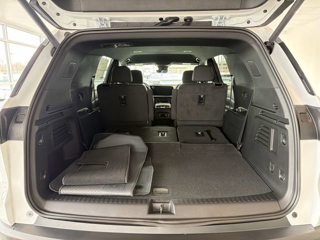 New 2026 Chevrolet Traverse LT w/ Midnight/Sport Edition image 16