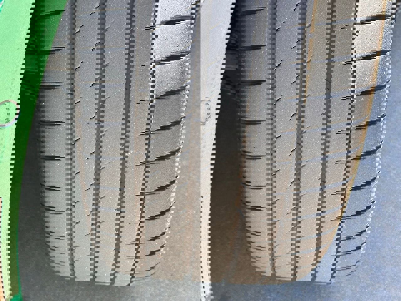 Used 2021 BMW M4 Competition w/ Executive Package image 3