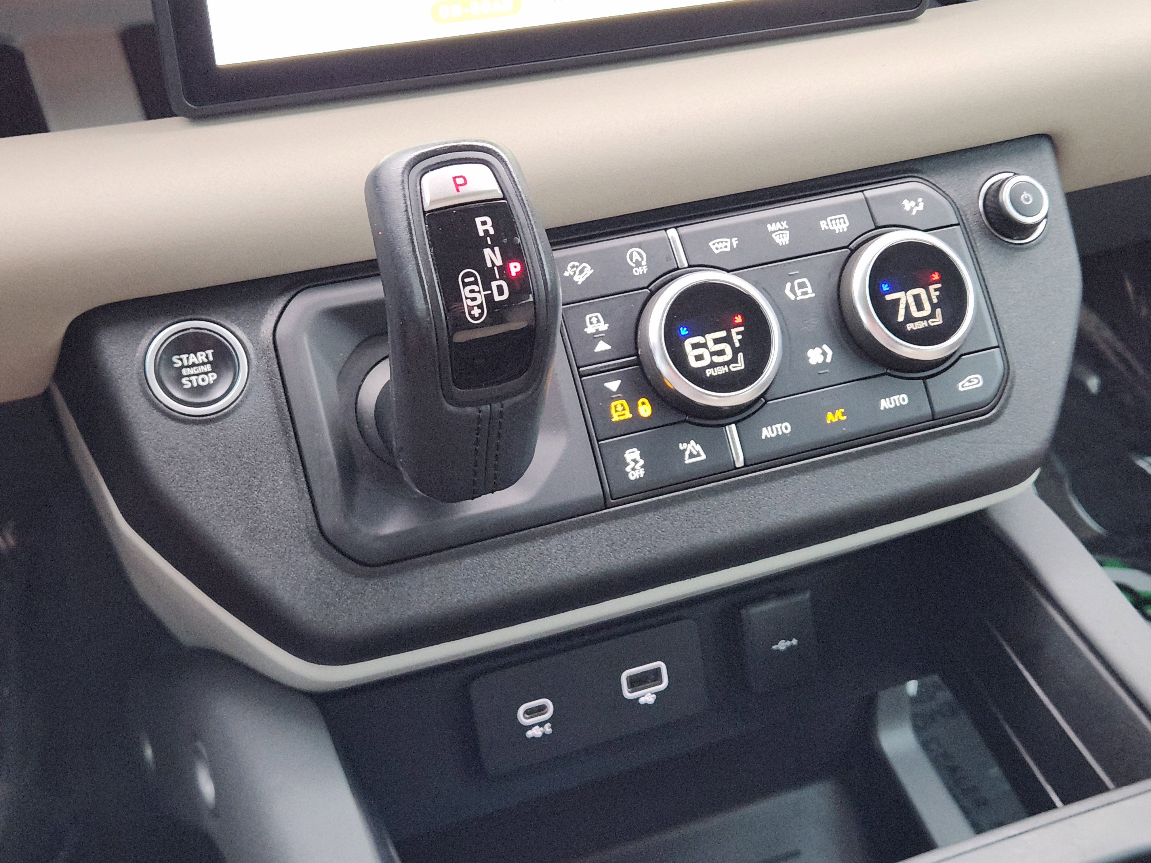 Used 2021 Land Rover Defender 110 SE image 17