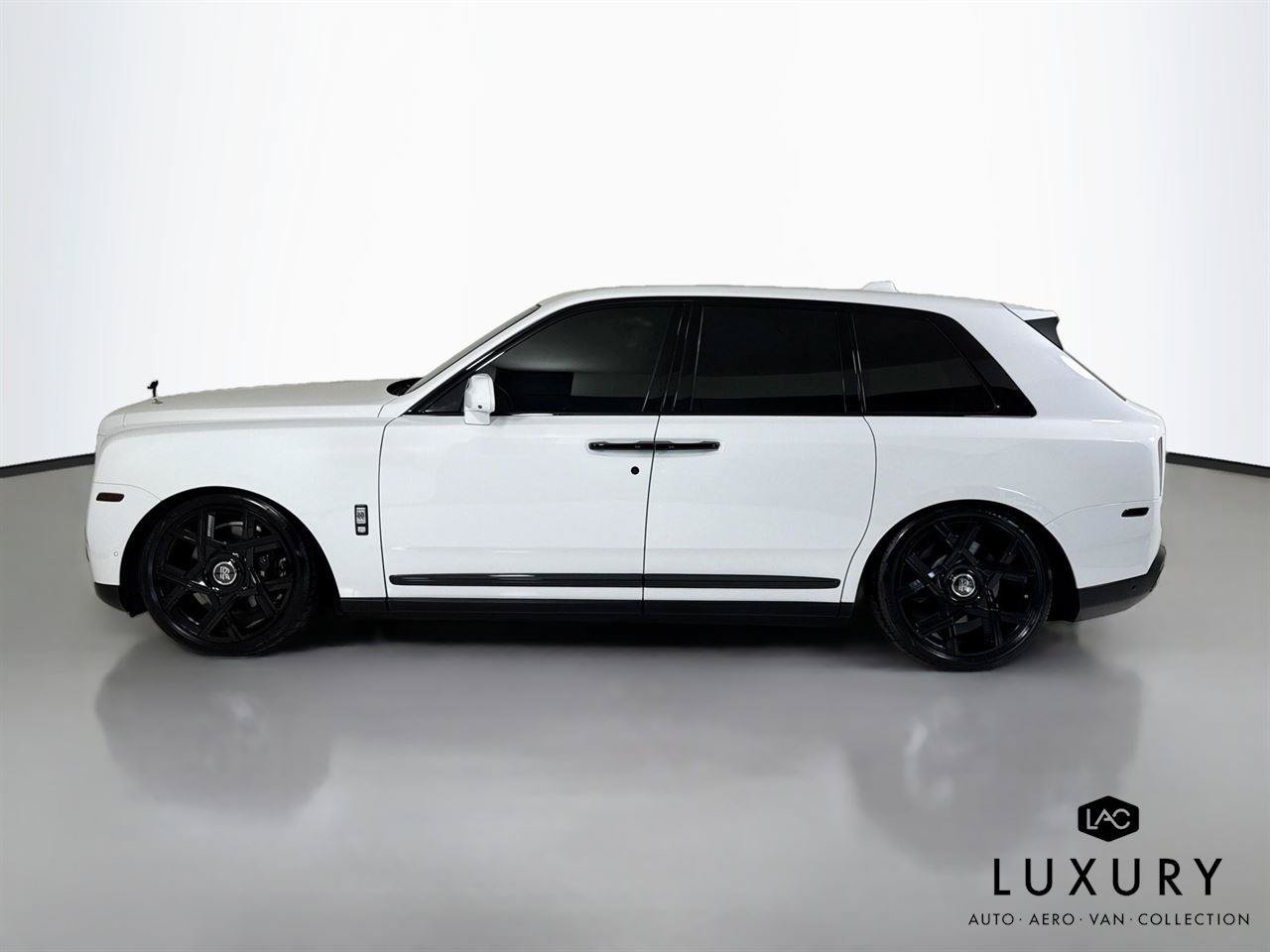 Used 2021 Rolls-Royce Cullinan AWD/4WD image 9