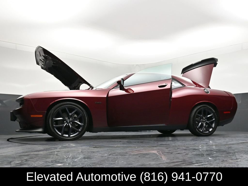 Used 2023 Dodge Challenger R/T w/ Blacktop Package image 38