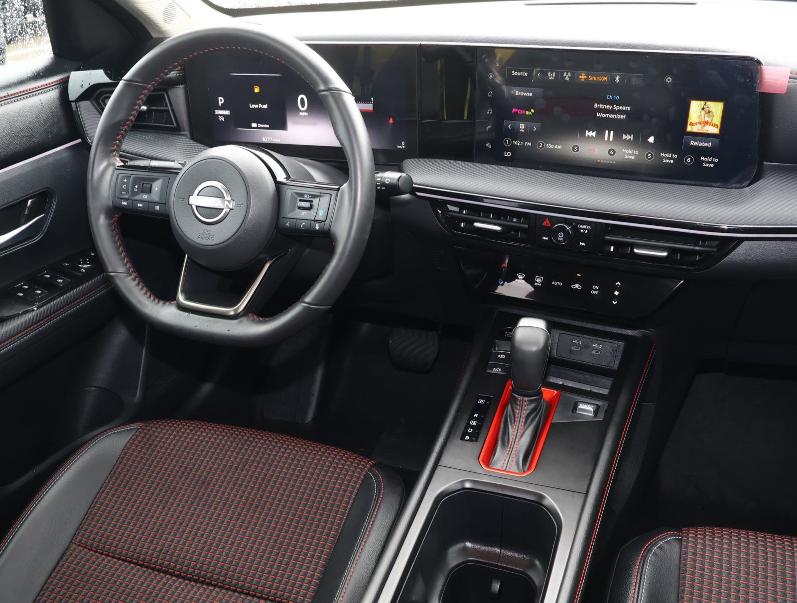 Used 2025 Nissan Kicks SR image 10