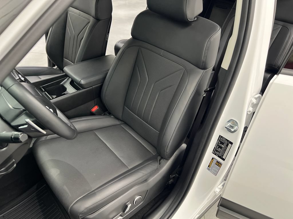 Used 2026 Hyundai Santa Fe SEL FWD image 11