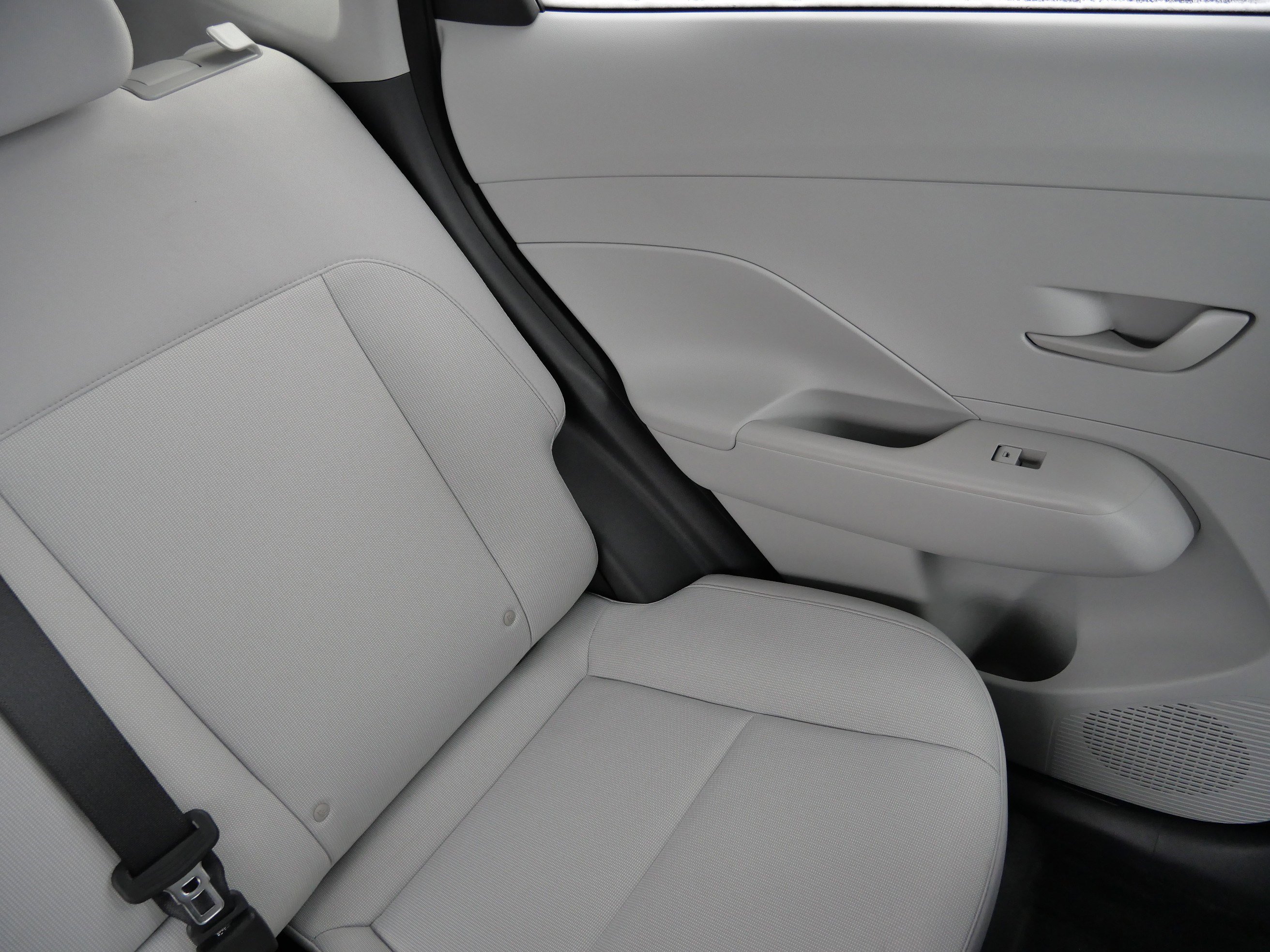 Certified 2025 Hyundai Kona SEL image 14