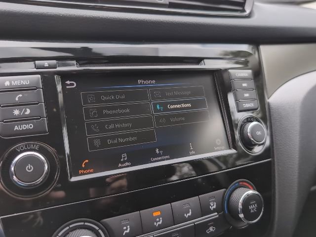 Used 2019 Nissan Rogue Sport S image 14