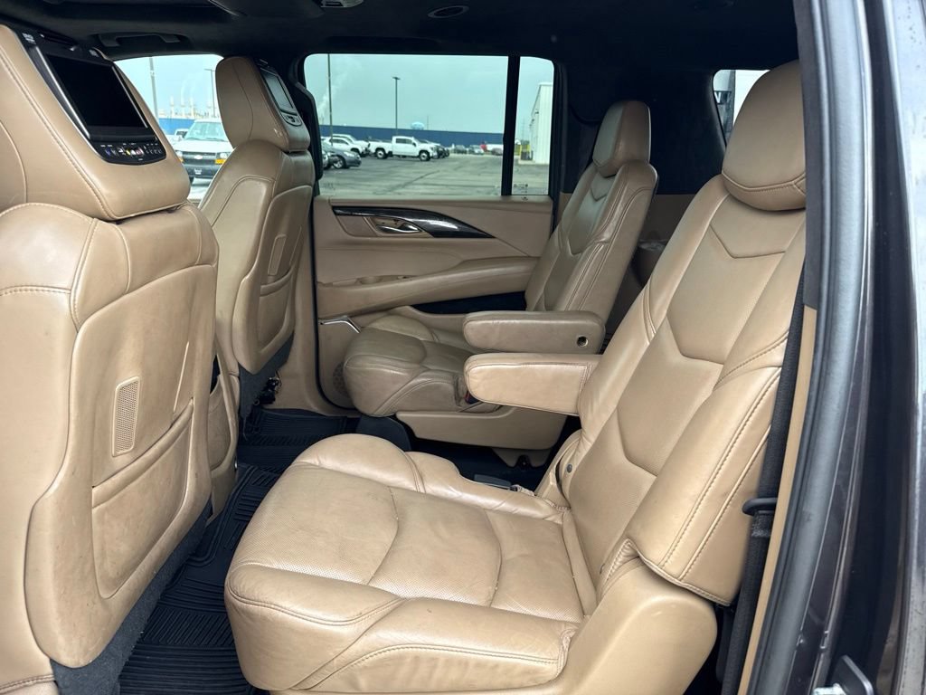 Used 2018 Cadillac Escalade ESV Platinum AWD/4WD image 12