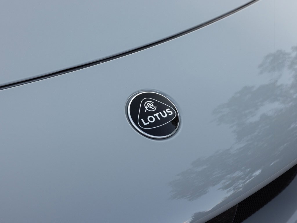 New 2027 Lotus Emira SE RWD image 15