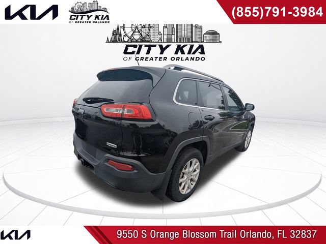 Used 2018 Jeep Cherokee Latitude FWD image 6