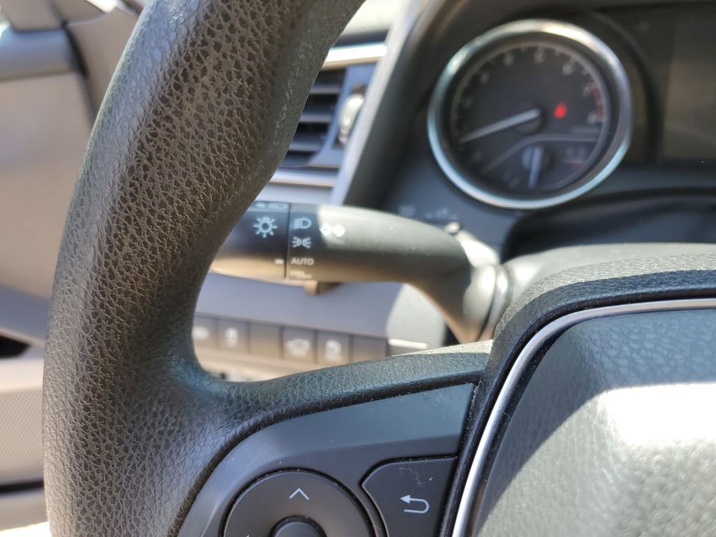 Used 2020 Toyota Camry LE FWD image 22