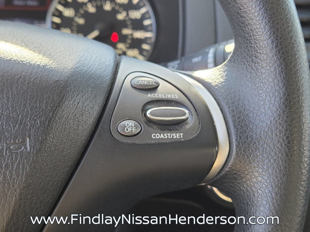 Used 2020 Nissan Pathfinder S FWD image 25