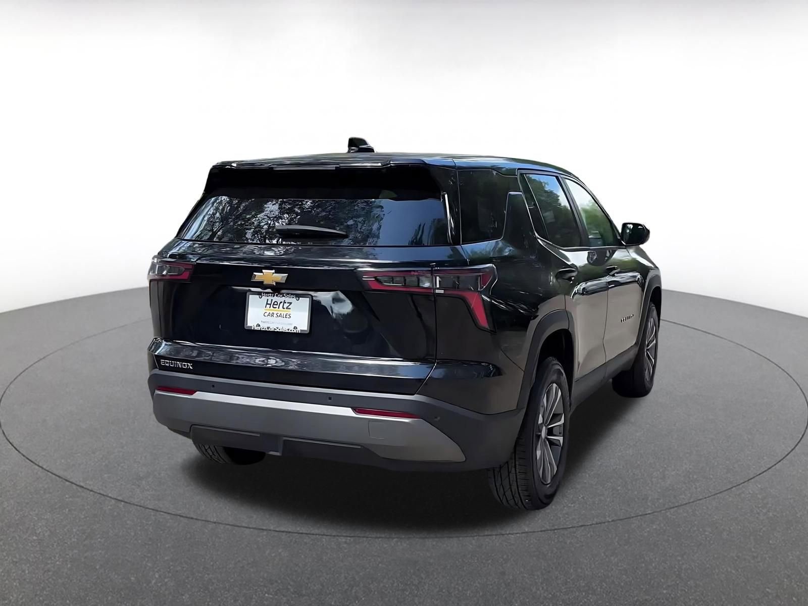 Used 2025 Chevrolet Equinox LT FWD image 14