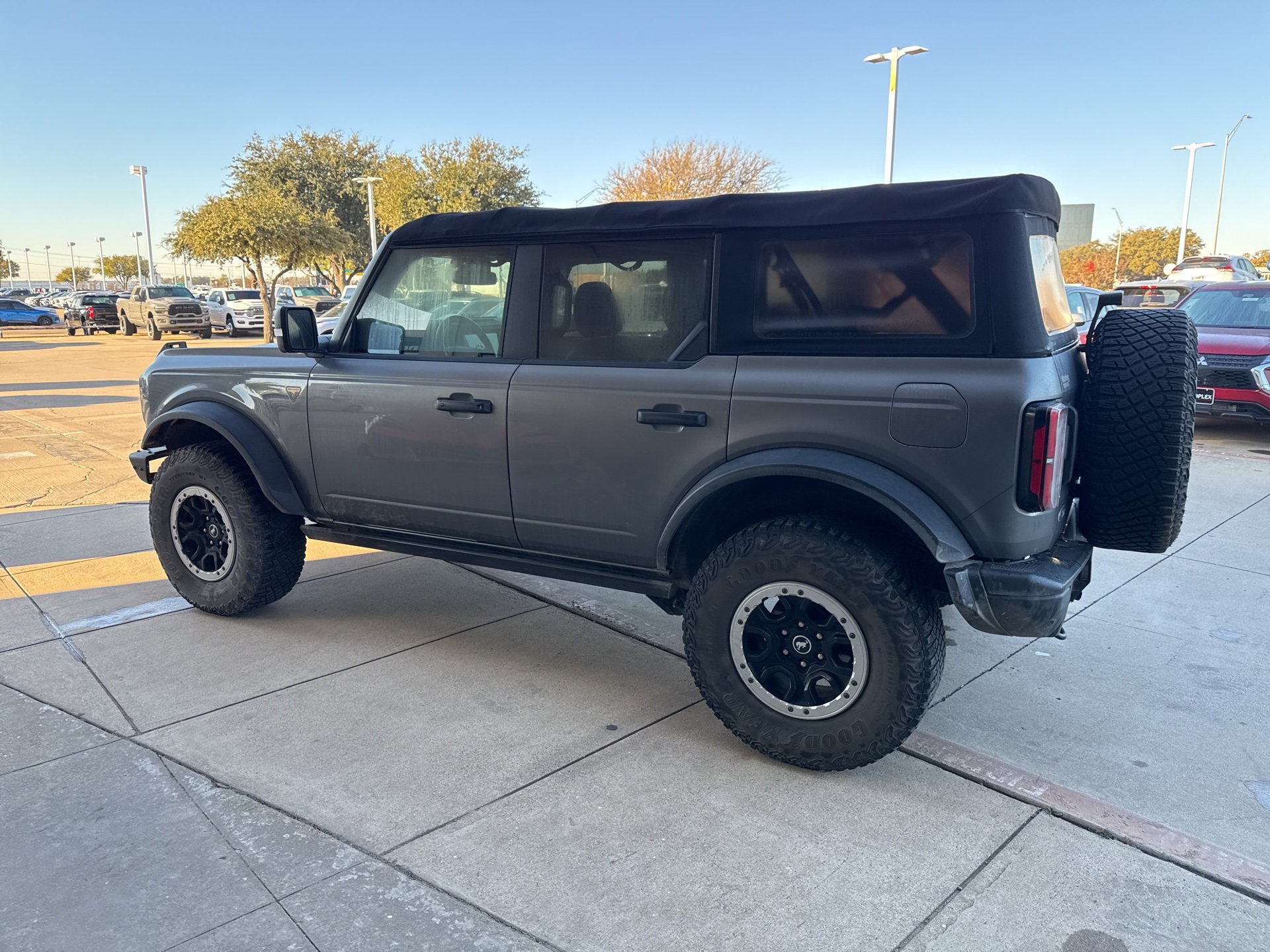 Used 2021 Ford Bronco Badlands image 3