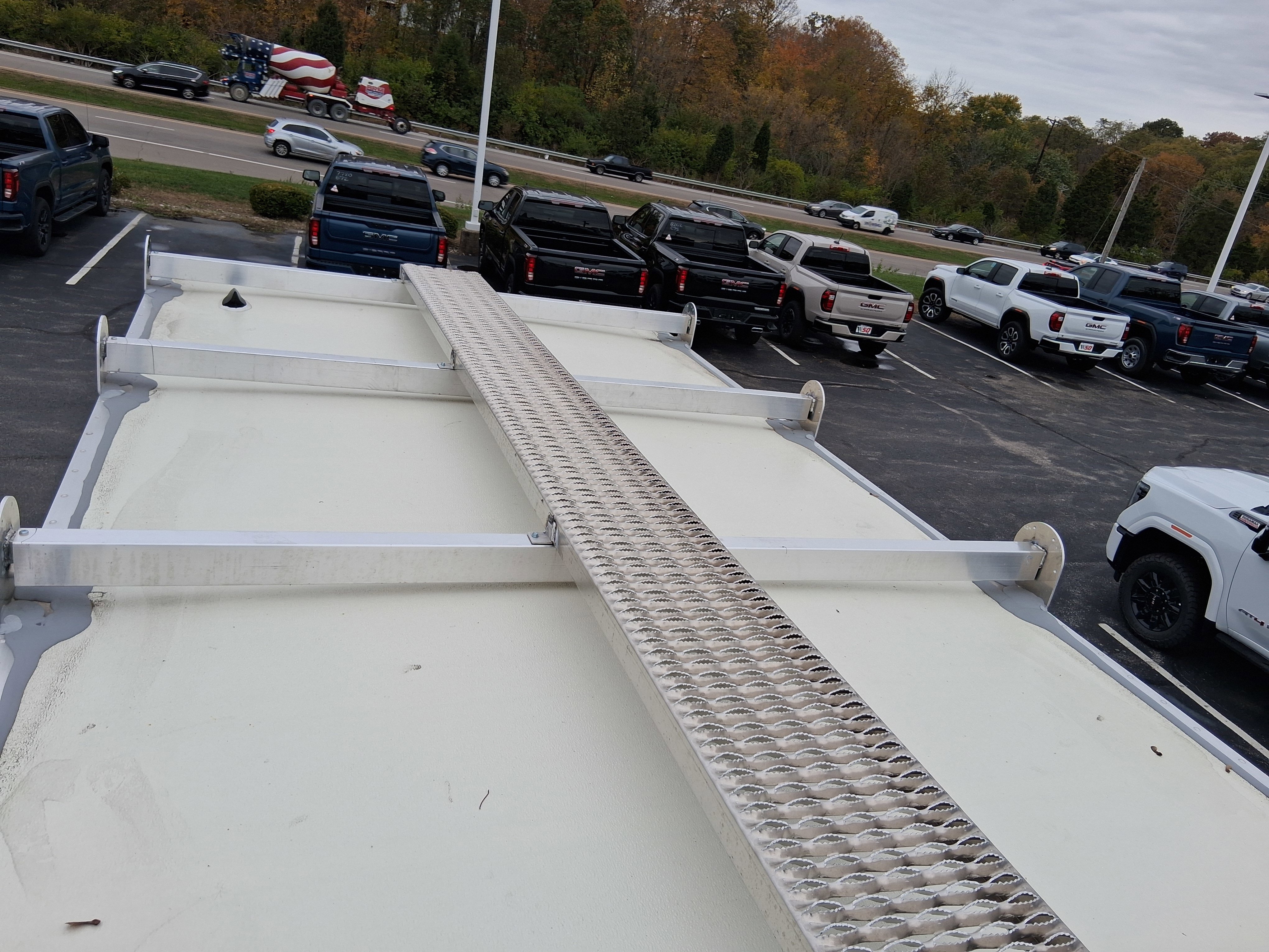 New 2025 GMC Savana 3500 w/ Power Convenience Package image 18