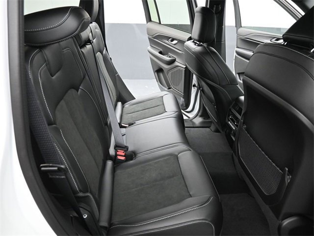 New 2025 Jeep Grand Cherokee Laredo image 22