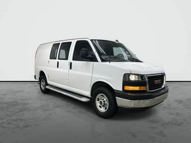Used 2024 GMC Savana 2500 w/ Driver Convenience Package RWD image 5