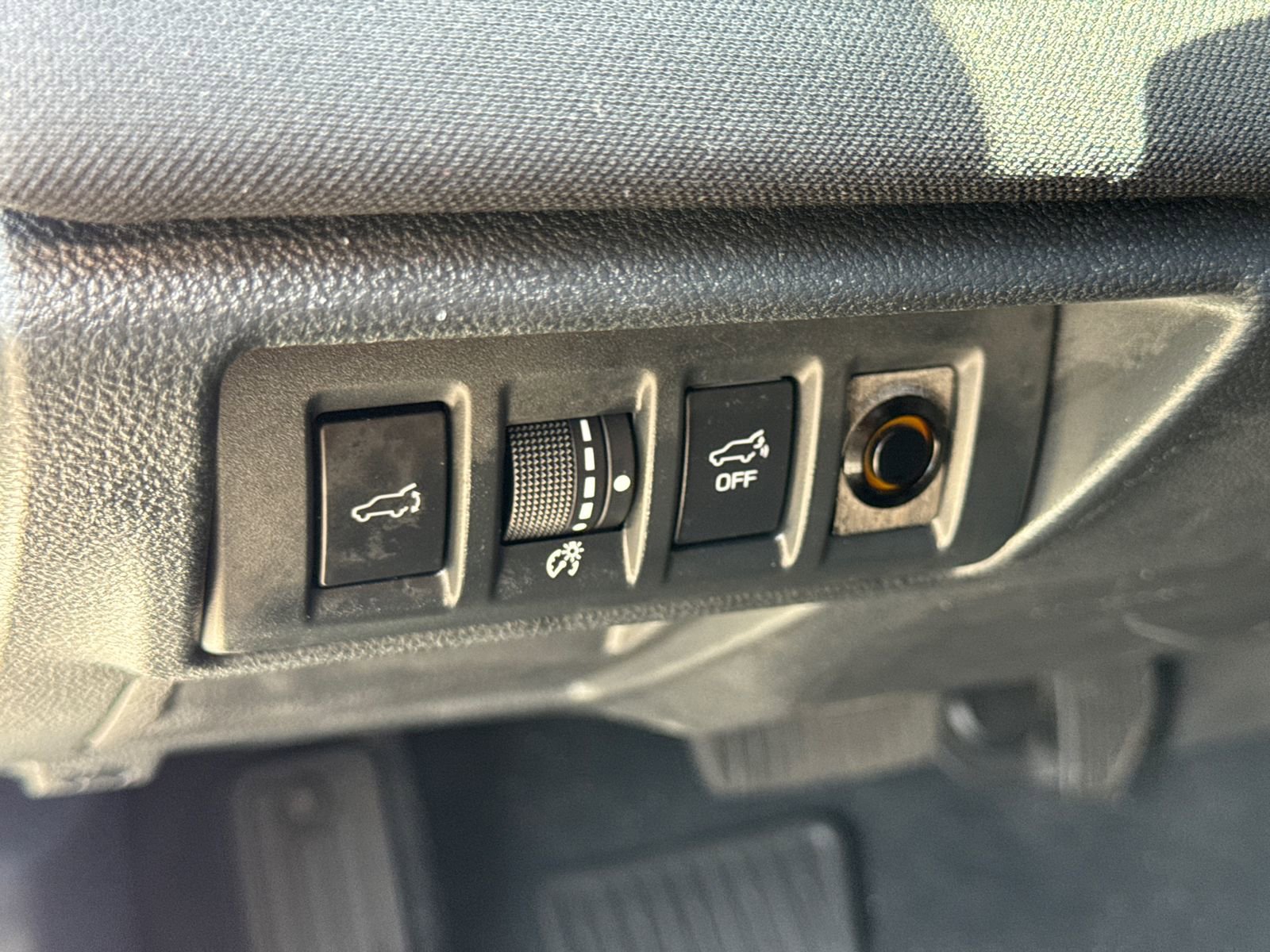 Used 2022 Subaru Outback Premium AWD/4WD image 17