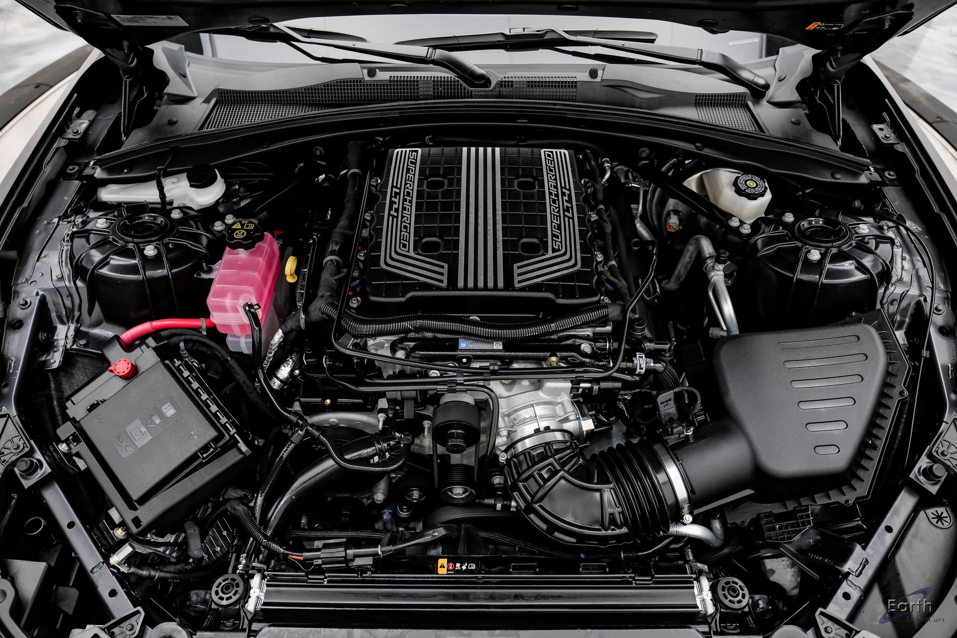 Used 2024 Chevrolet Camaro ZL1 RWD image 4