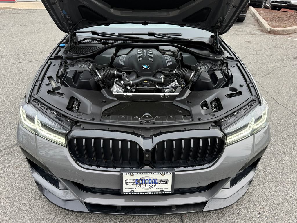 Used 2022 BMW M550i xDrive w/ Dynamic Handling Package image 22