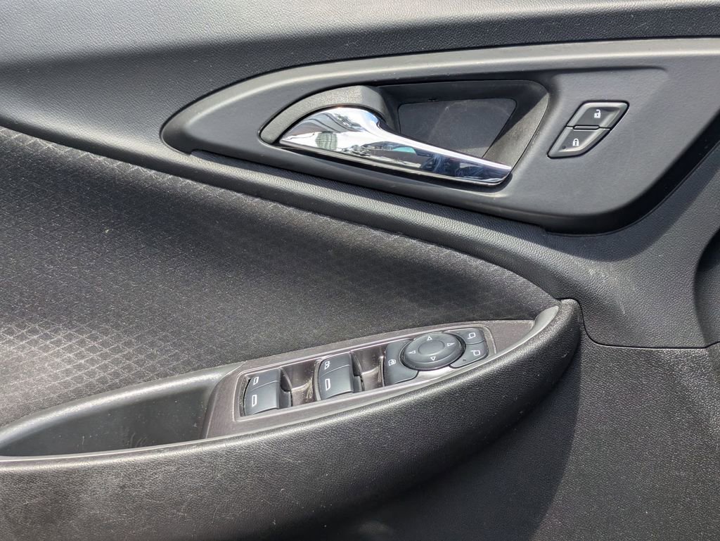 Used 2023 Chevrolet Malibu LT image 13