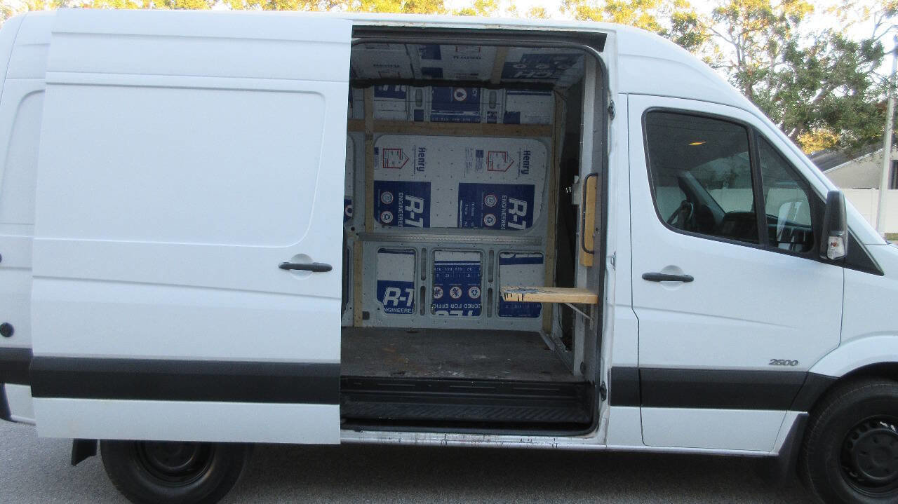 Used 2011 Freightliner Sprinter 2500 image 20