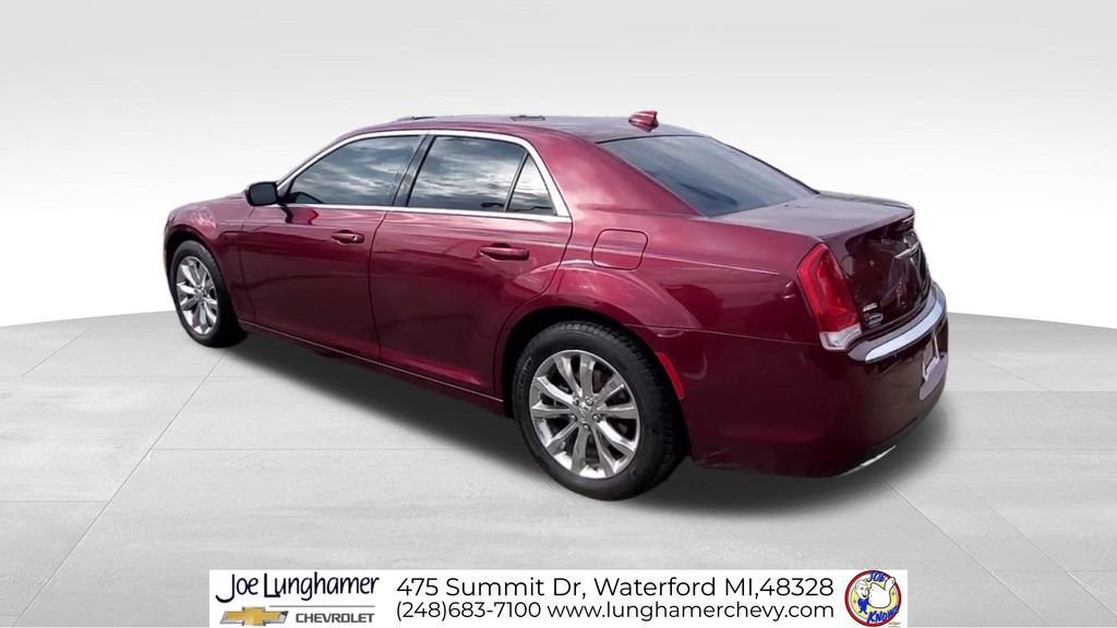 Used 2016 Chrysler 300 Limited image 6