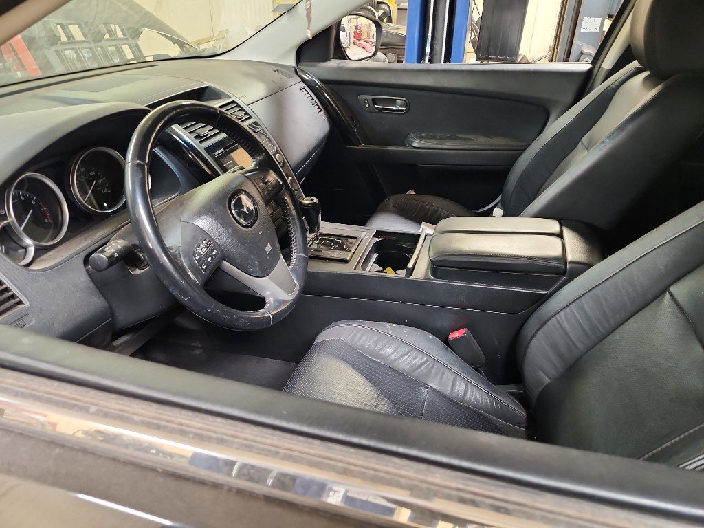 Used 2014 MAZDA CX-9 Touring w/ Touring Technology Package FWD image 29