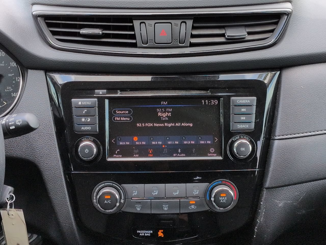 Used 2019 Nissan Rogue S w/ Special Edition Package FWD image 18