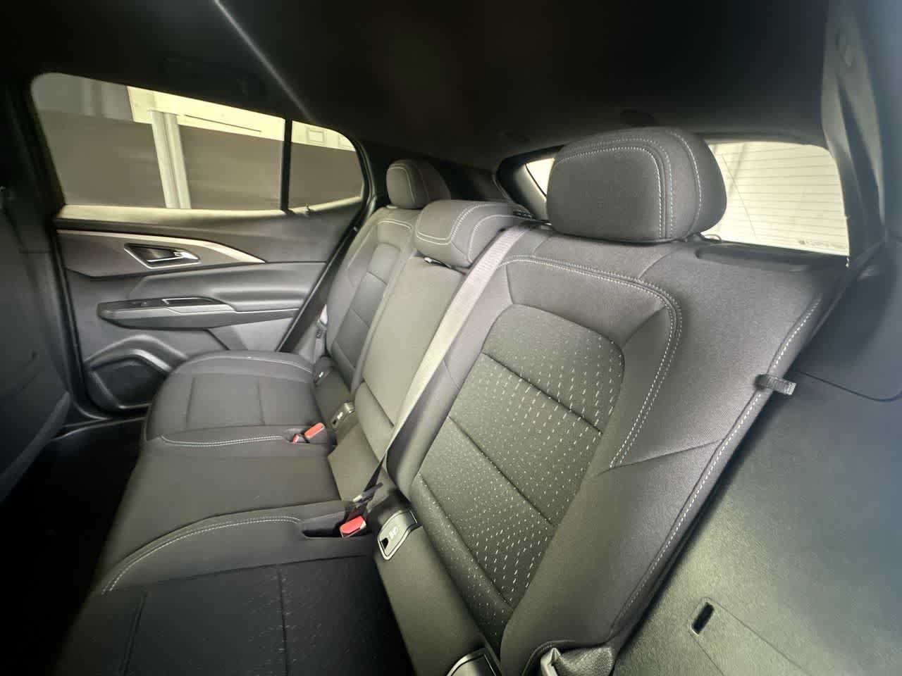 Used 2025 Chevrolet Equinox EV LT FWD image 22