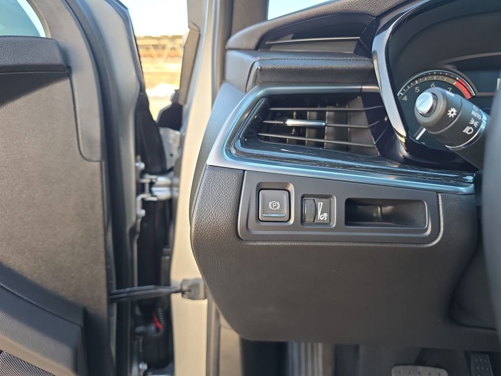 Used 2025 Cadillac XT5 Premium Luxury image 18