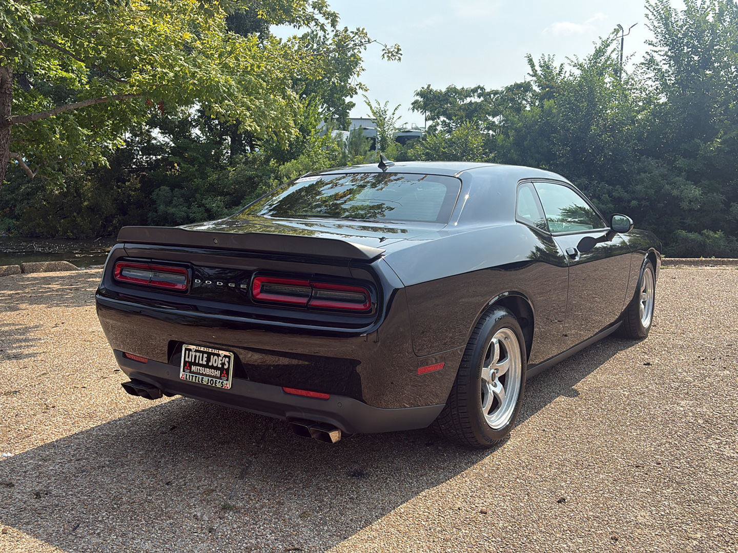 Used 2016 Dodge Challenger R/T Scat Pack RWD image 4