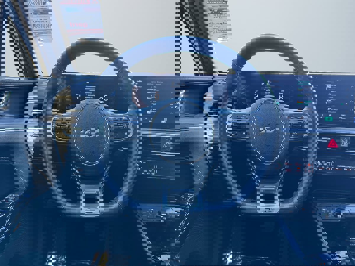 Used 2025 Kia K5 GT-Line image 11