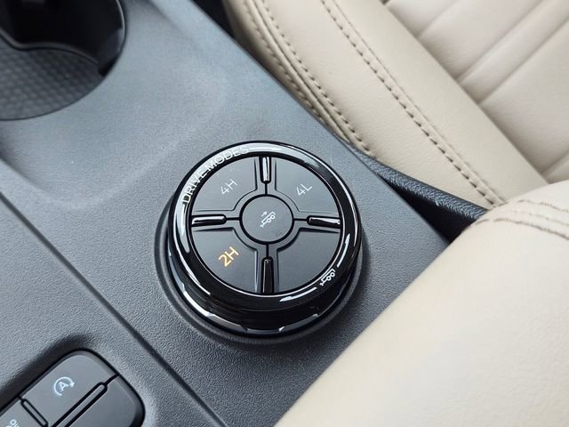 New 2025 Ford Ranger Lariat w/ FX4 Off-Road Package image 24