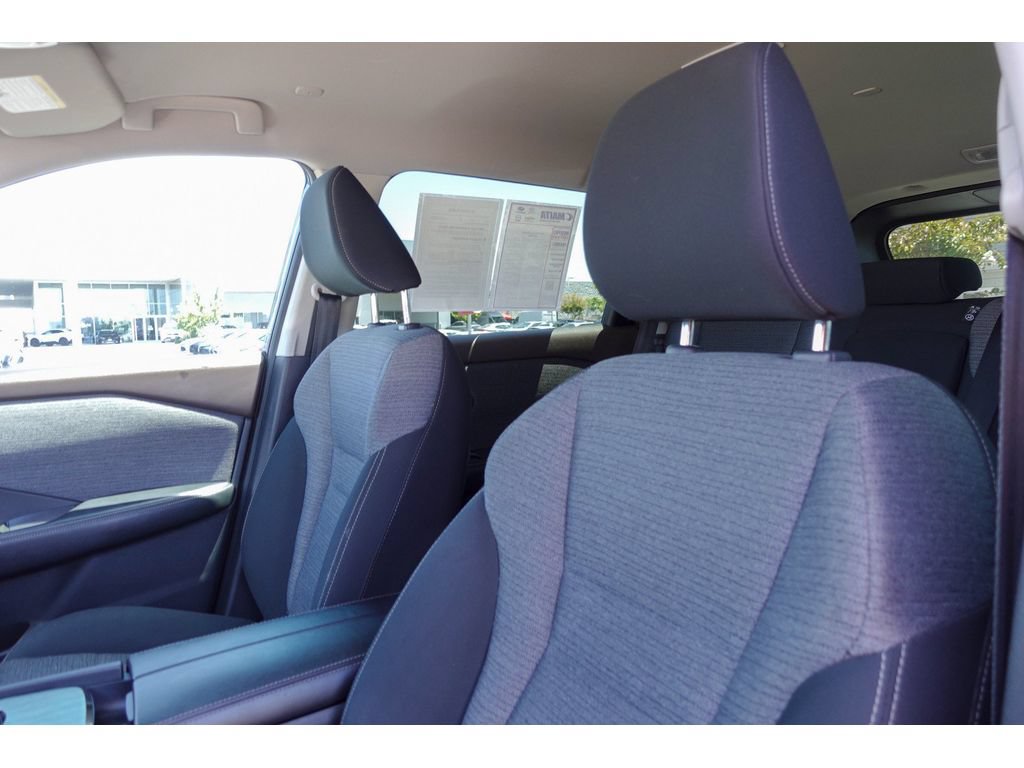 Used 2022 Nissan Rogue SV FWD image 10