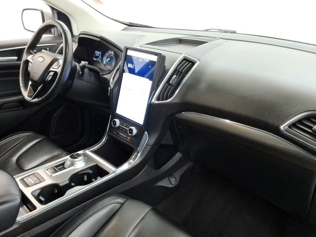 Used 2022 Ford Edge Titanium w/ Equipment Group 301A AWD/4WD image 23