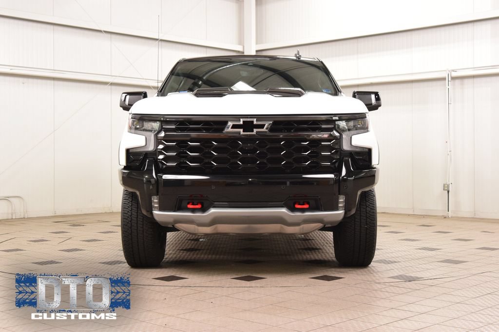 Used 2025 Chevrolet Silverado 1500 ZR2 w/ Technology Package AWD/4WD image 2