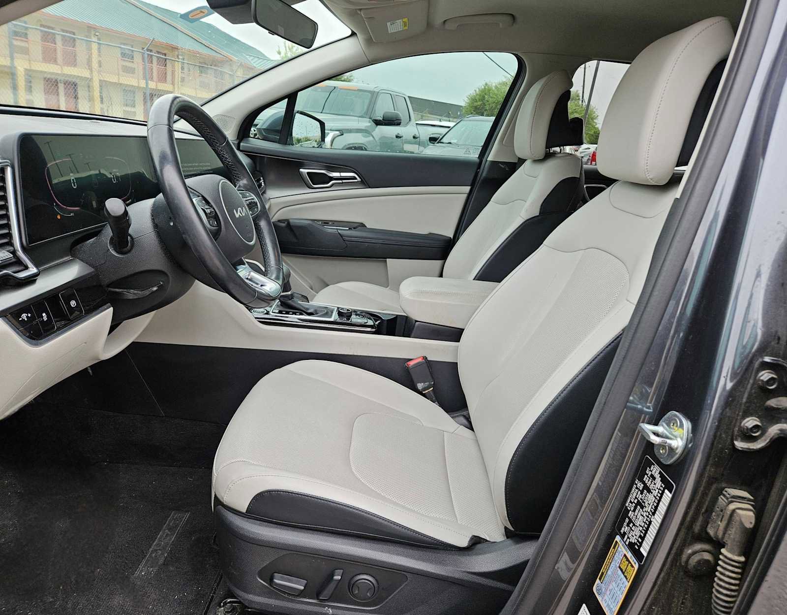 Certified 2023 Kia Sportage EX image 12