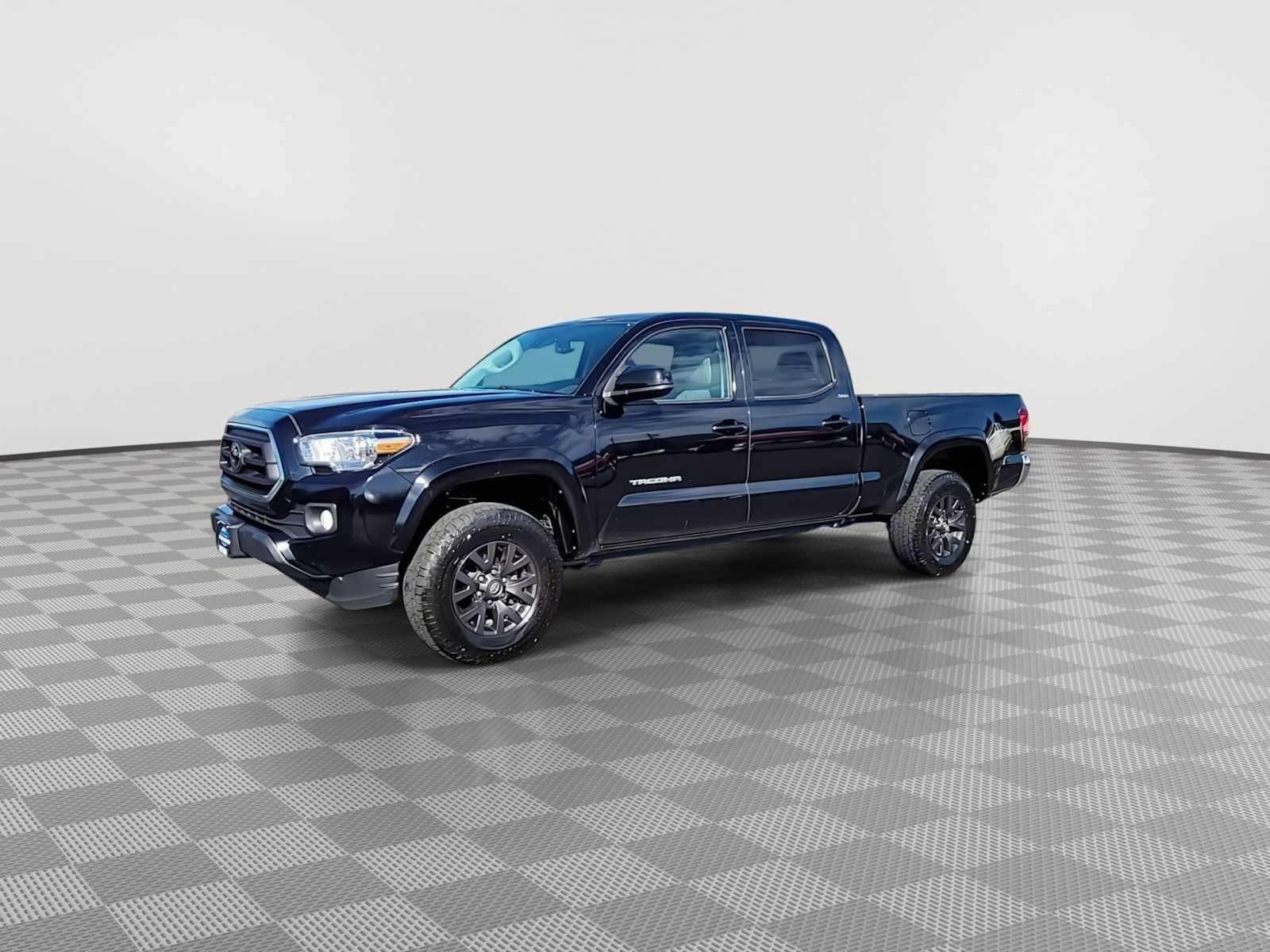 Used 2022 Toyota Tacoma SR5 image 4