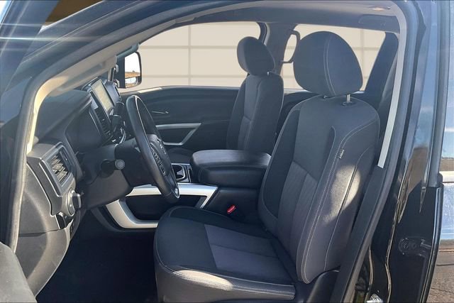 Used 2024 Nissan Titan SV w/ SV Convenience Package image 25