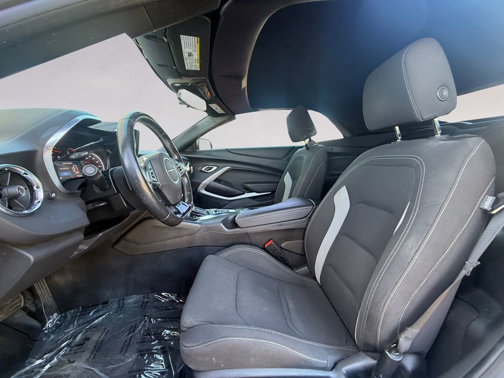 Used 2023 Chevrolet Camaro LT image 10