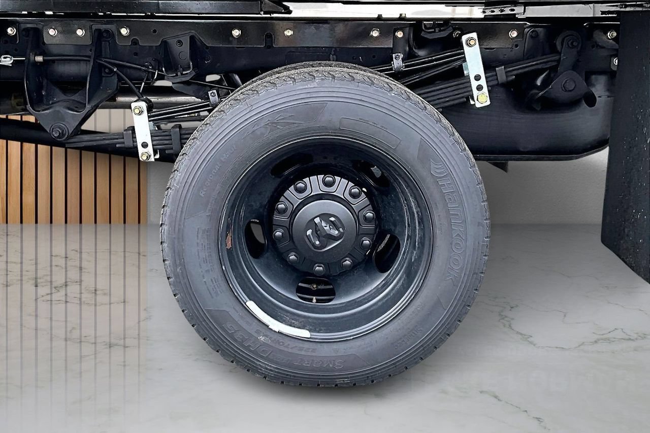 New 2025 RAM 5500 Tradesman AWD/4WD image 33