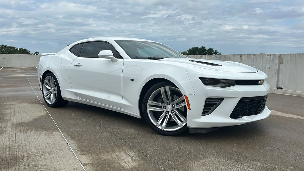 Used 2017 Chevrolet Camaro SS RWD image 6