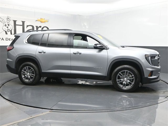 Used 2025 GMC Acadia Elevation image 1
