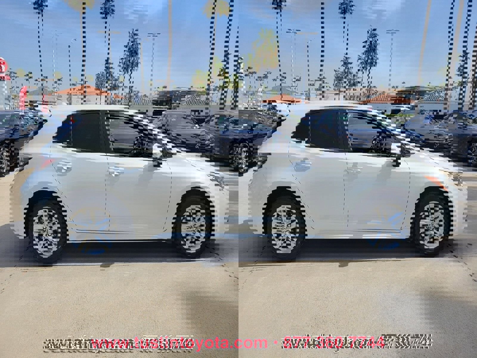 Used 2020 Toyota Corolla SE image 3